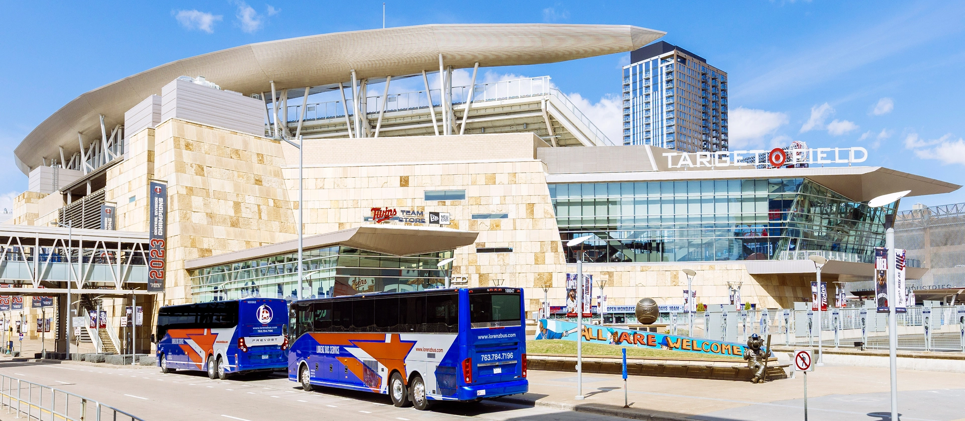 Lorenz Buses at Target Field